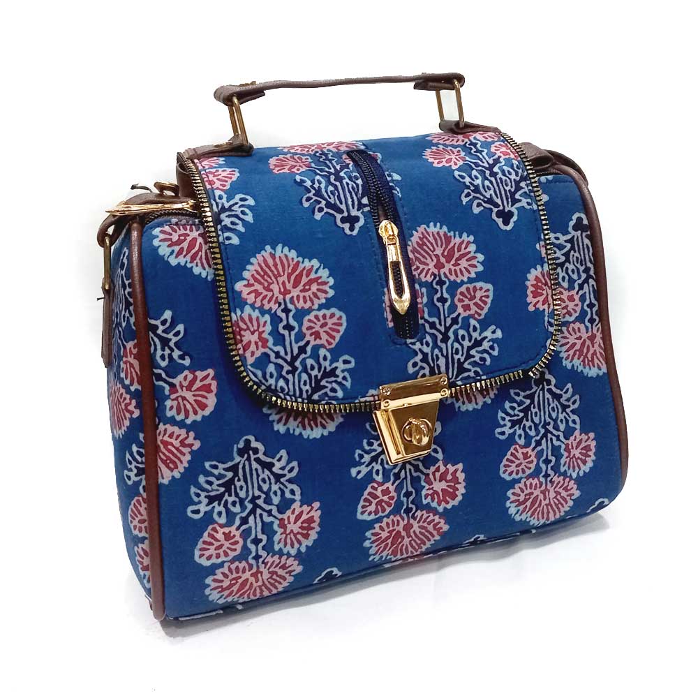 Sling bag for college