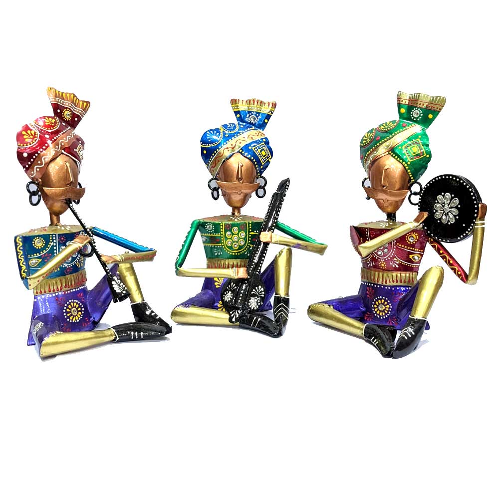 A handmade metal Bawla set, a perfect home decor piece and gift item.