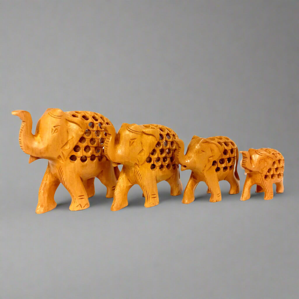 Wooden elephant family decorative set for gifting and home decor