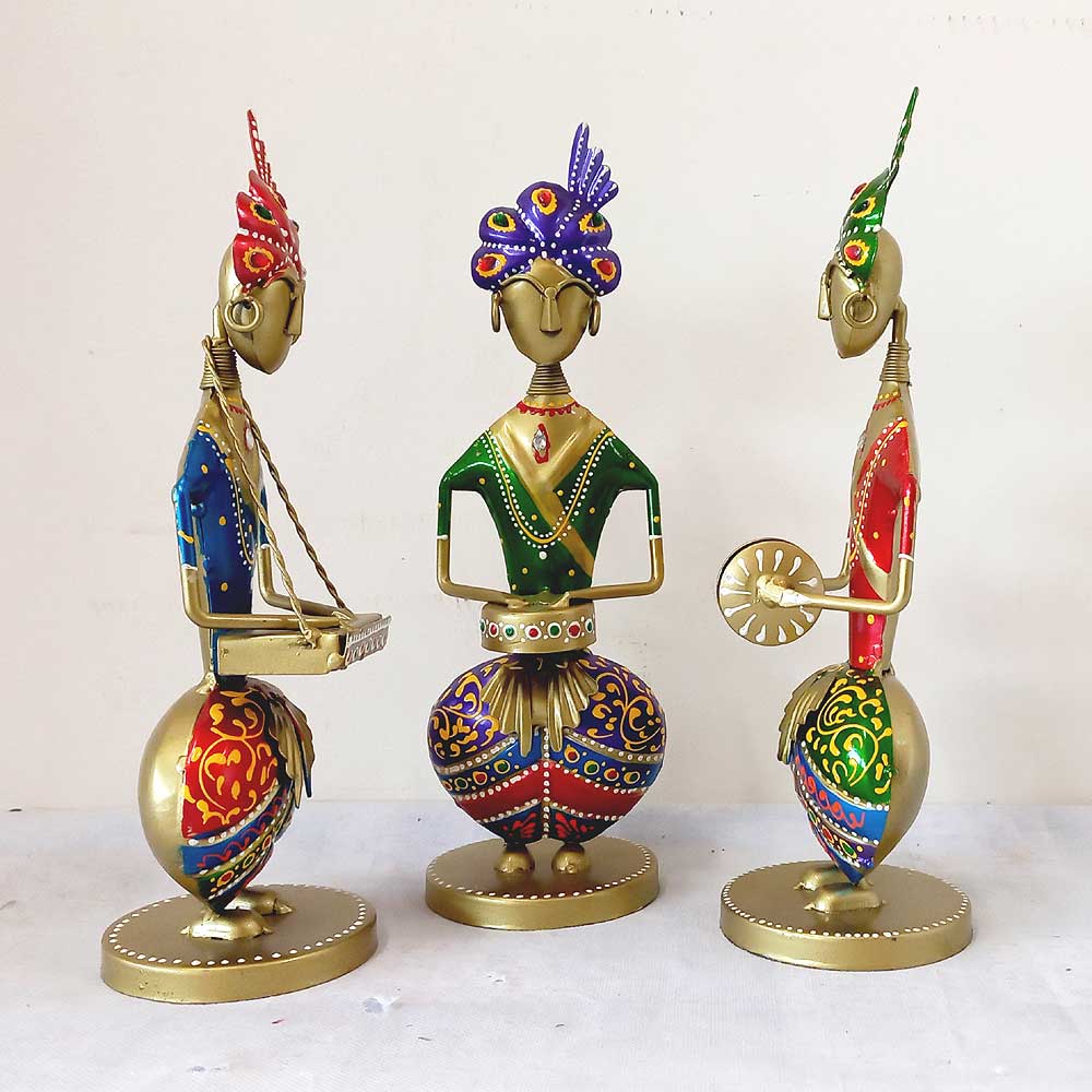 A 28cm Rajasthani musician set, a beautiful showpiece of three seated men with turbans.