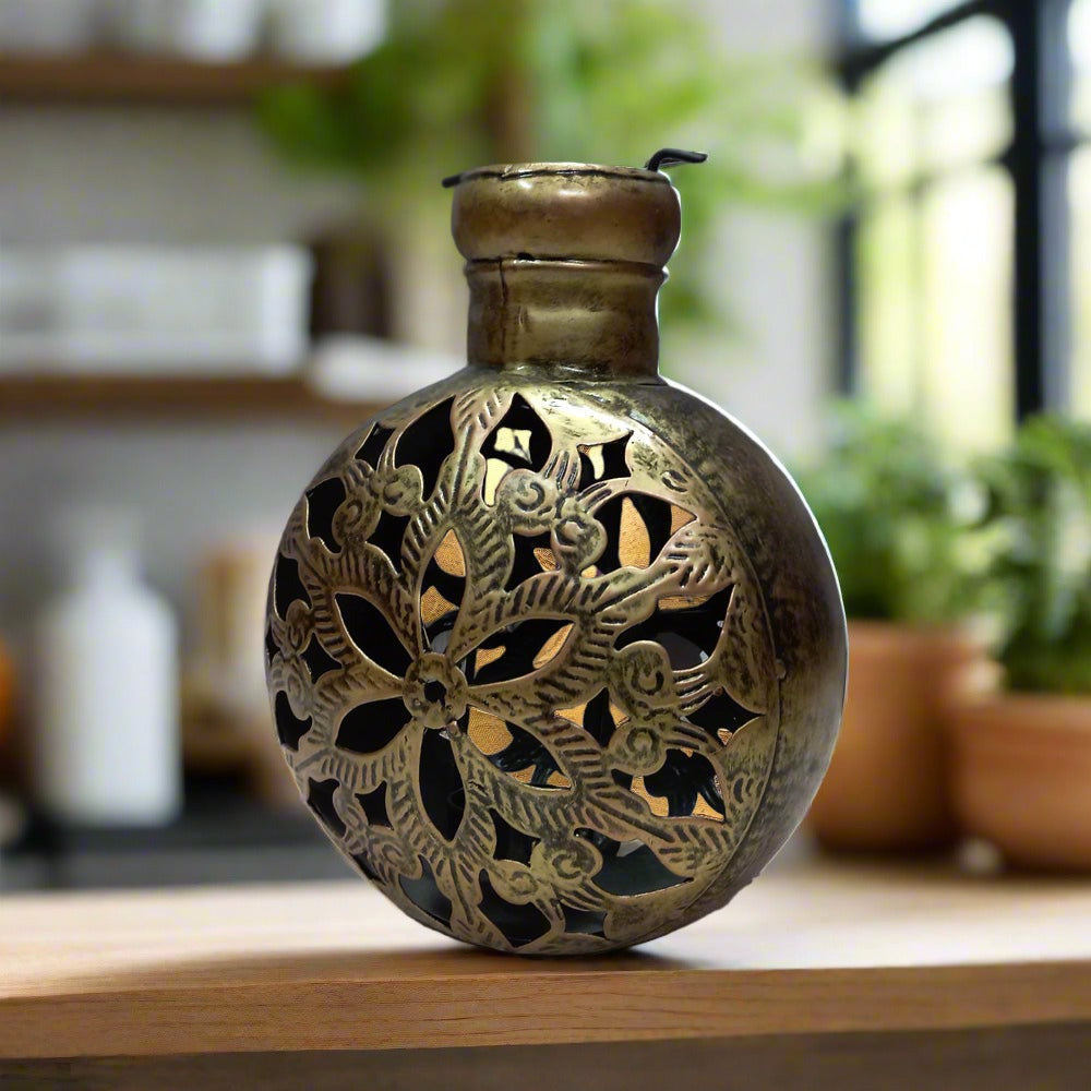 A decorative mesh tea light holder, an amazing and best gift item for your loved one.