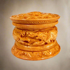 A handmade wooden jewellery box with excellent hand workmanship, a perfect option for gifting.