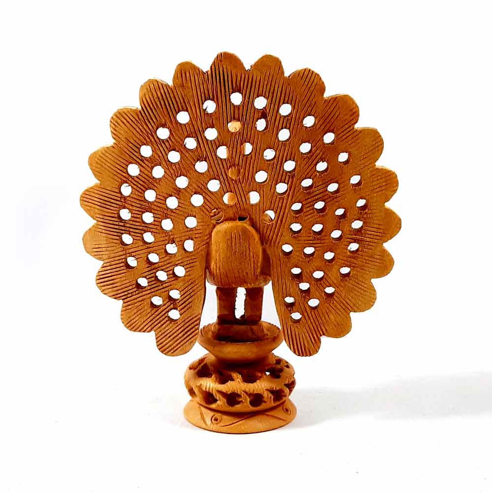 Beautiful peacock figurine for gifting