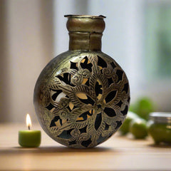 A stunning mesh design candle holder, a perfect and beautiful piece for home decor.