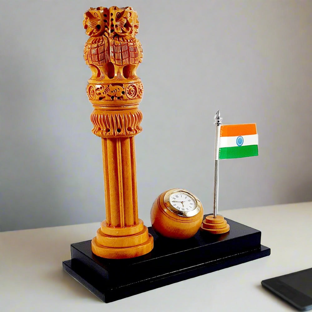 Beautiful wooden desk clock with Ashoka pillar on one side and Indian flag on the other, all fitted on a wooden platform.