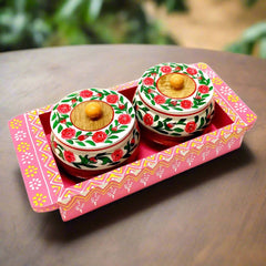 An amazing wooden serving tray with two containers and a design that looks good at first glance.
