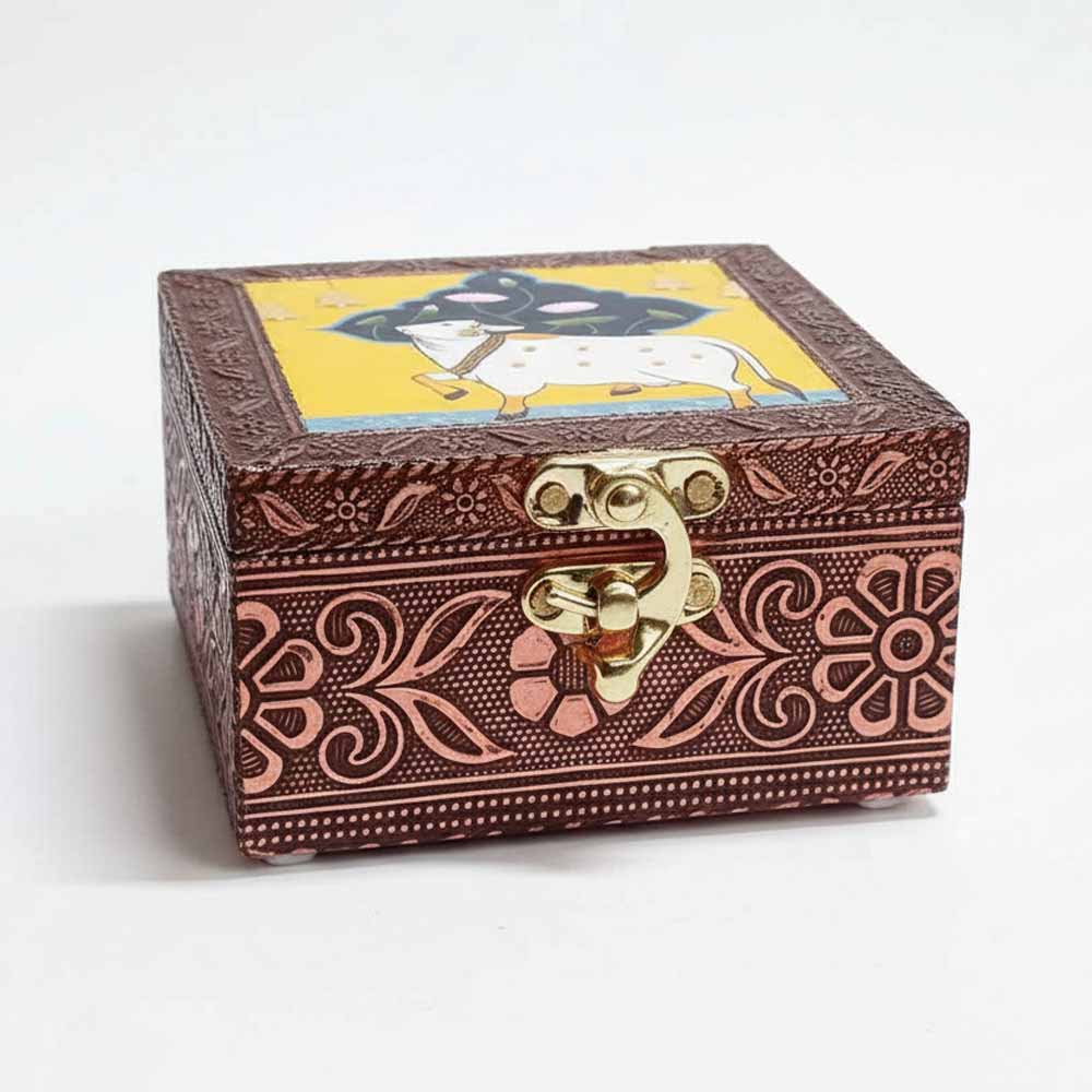 Side angle of 4x4 inch copper oxidized Pichwai design jewellery organizer