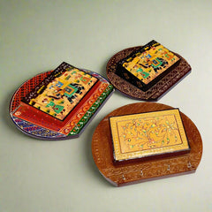 Multi-purpose wooden key and paper holder with fine detailing