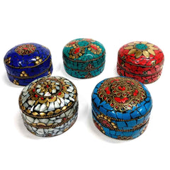 Elegant sindoor and jewelry storage box with intricate details