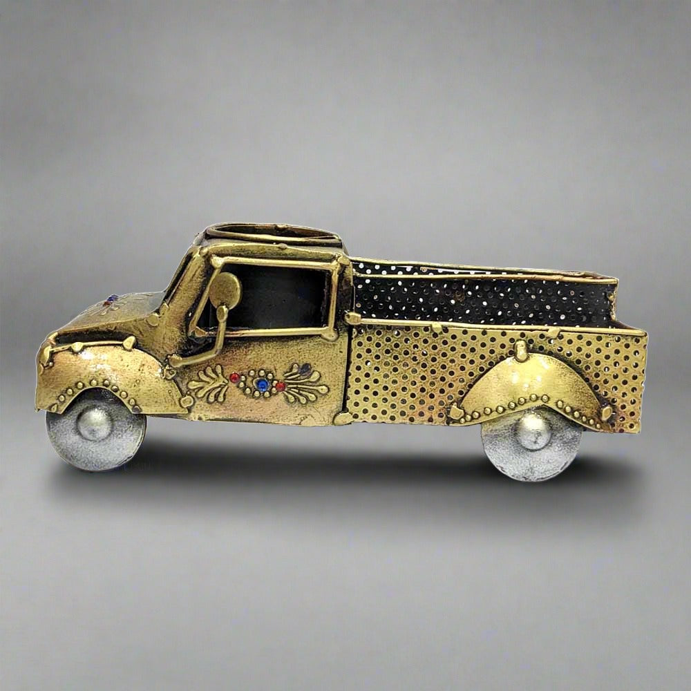 A metal car desk caddy for convenient storage of pens, mobile phones, and visiting cards.