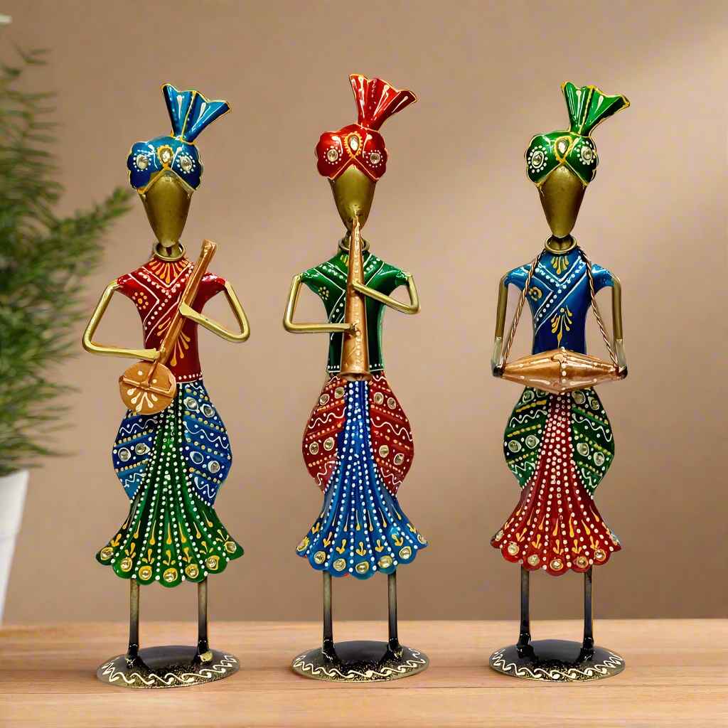Metal Musician Set – Set of 3 Standing Men Playing Musical Instruments, Hand-Painted in Vibrant Colors. Ideal Decorative Showpiece for Festivals and Perfect for Gifting.