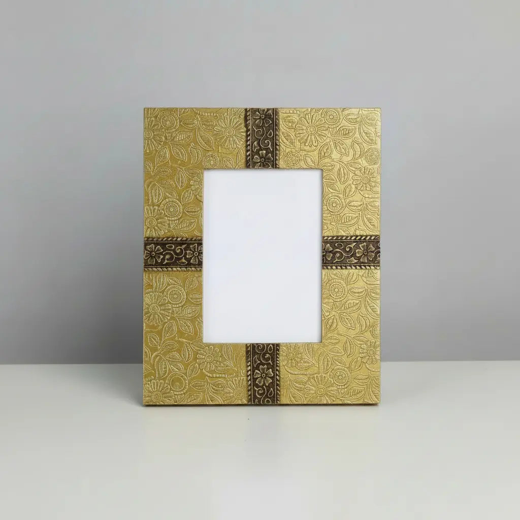 Wooden photo frame 10x8 inch frame size fits 6x4 inch photo – antique look