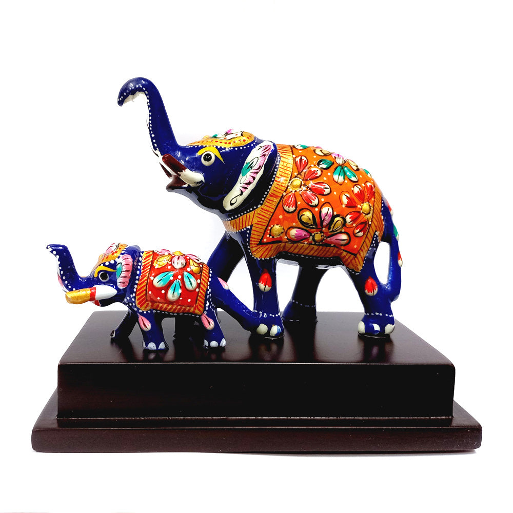 Family Elephant Idol