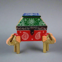 Antique style wooden jewelry box decorated with hand painting and elephant figures on every side, pleasing and elegant.