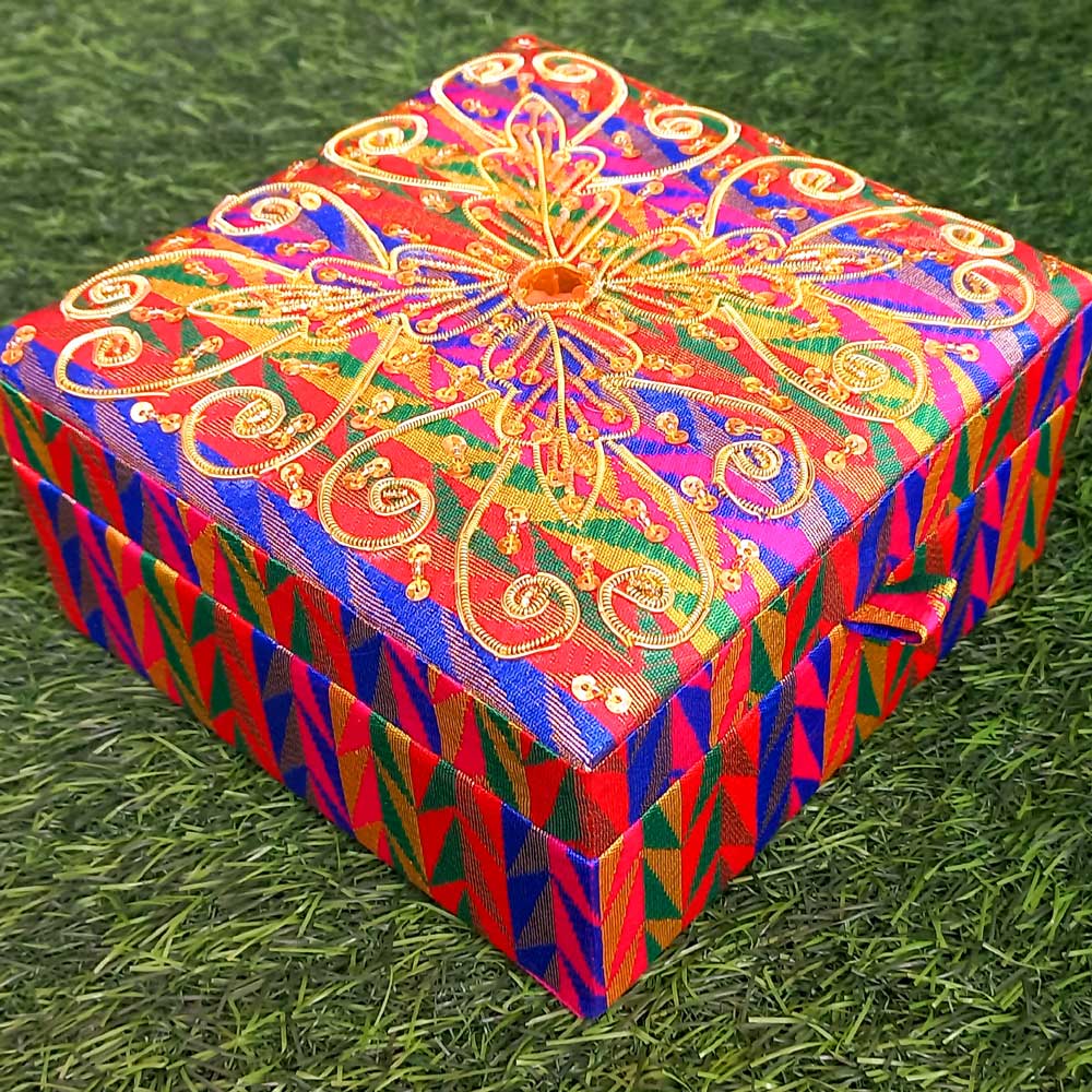 Artisanal makeup box showcasing traditional handmade zardosi embroidery, perfect for gifting occasions.