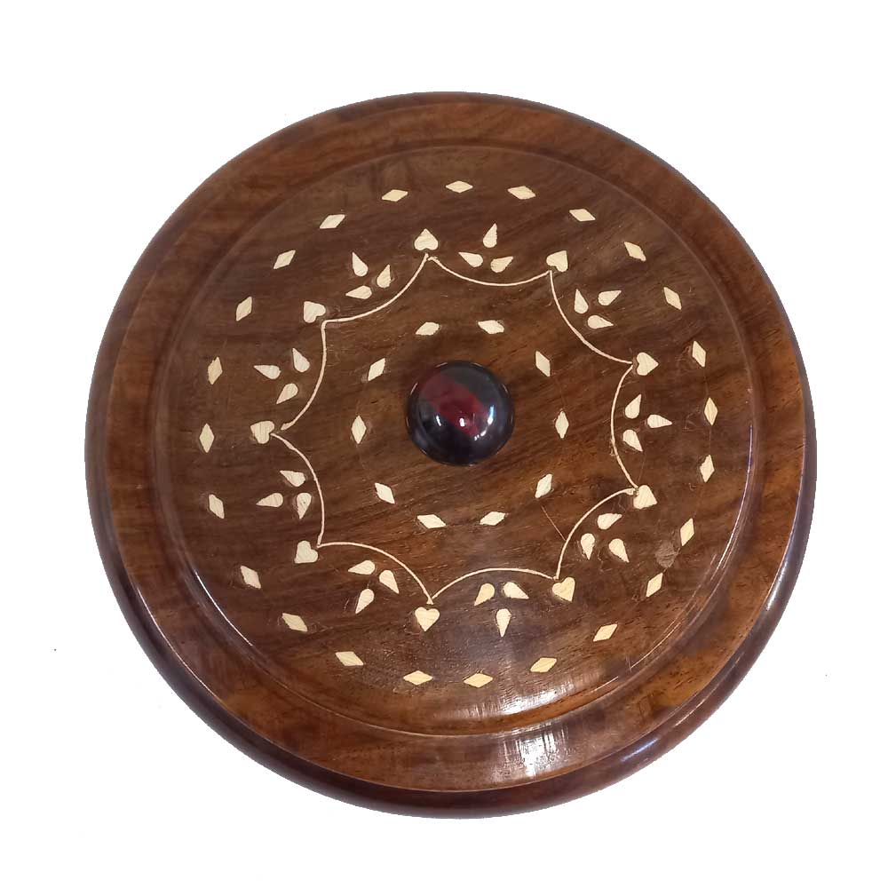 Full view of well-crafted round Sisam wood spice box perfect for gifting to women