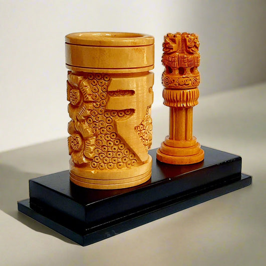 An "India's pride" pen holder, a stunning and patriotic corporate or office gift item.