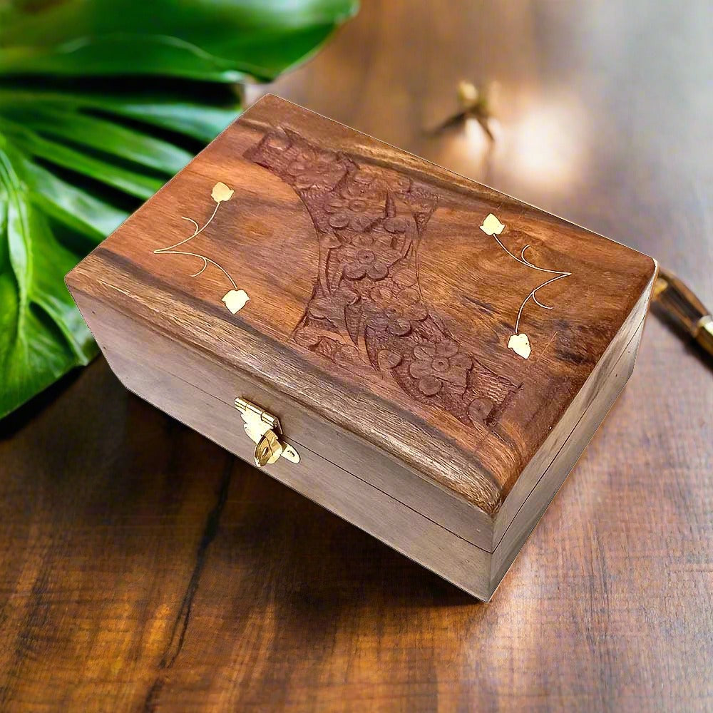 Handmade wooden jewelry box with brass carvings & metal lock – 15x10x6cm red velvet interior gift for women.