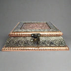 Side profile of 20x20cm wooden dry fruit box with floral designs on four sides