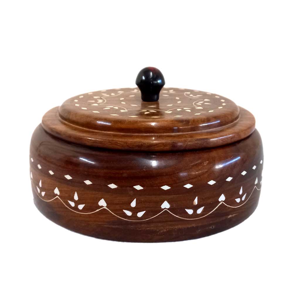 Close-up top lid detail of handcrafted Sisam wood spice box with elegant inlay design